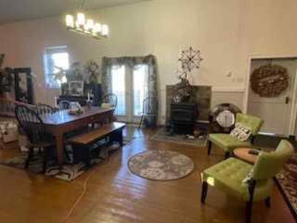 MLS® A2225165 - 114 Clifford Street  in NONE Taber, Commercial