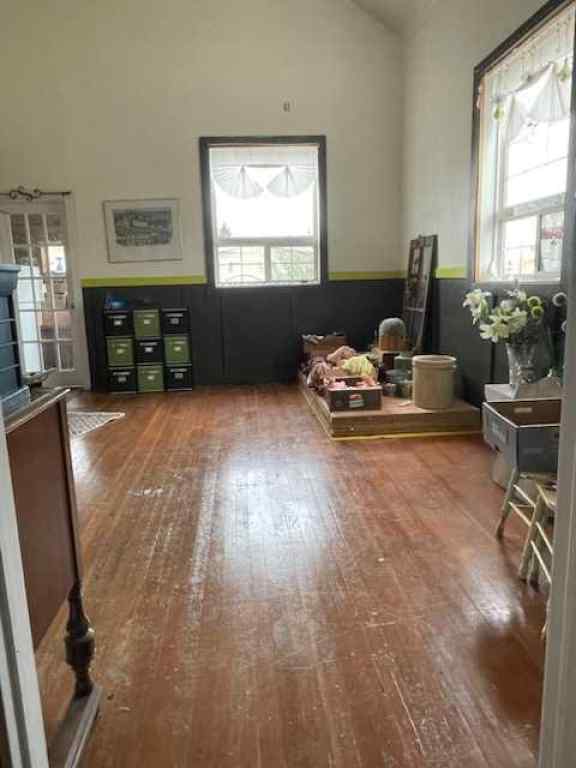 MLS® A2225165 - 114 Clifford Street  in NONE Taber, Commercial