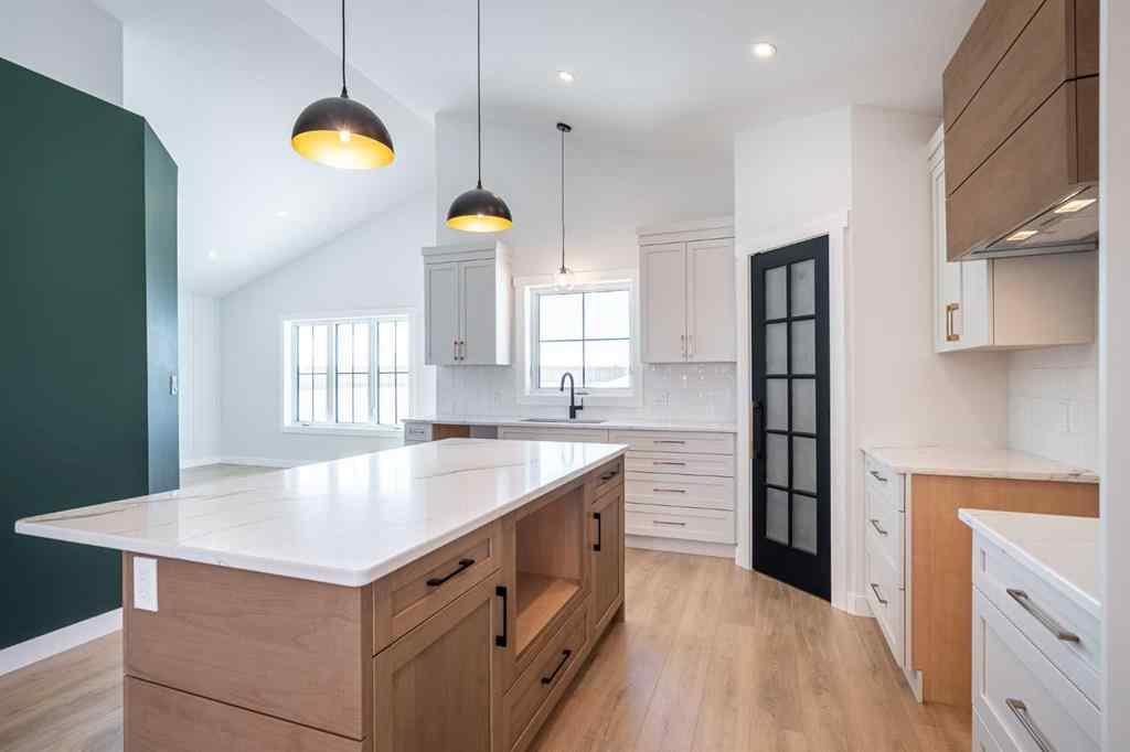 MLS® A2225166 - 6003 13 Street  in Lakeside Lloydminster, Residential