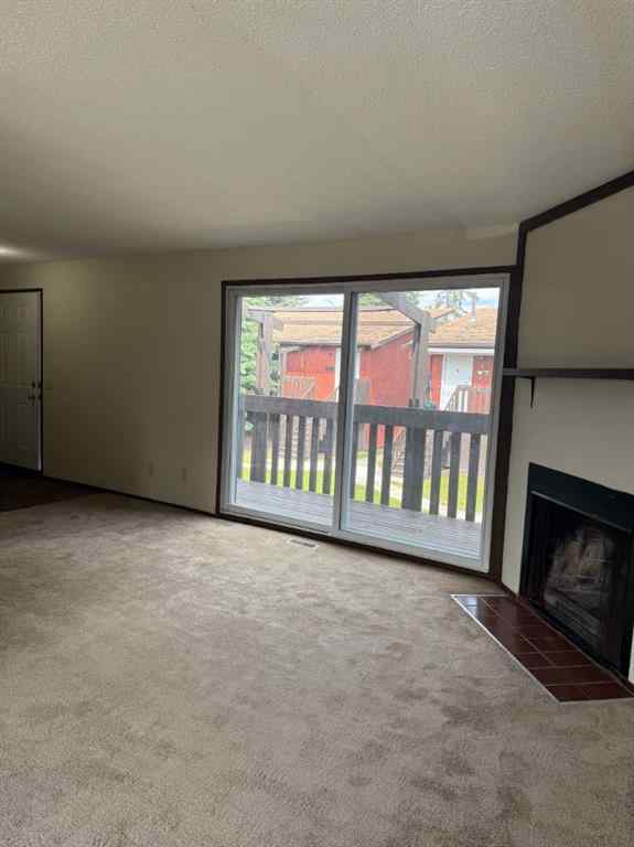 MLS® A2225168 - Unit #1-12 4607 73 Street NW in Bowness Calgary, Commercial