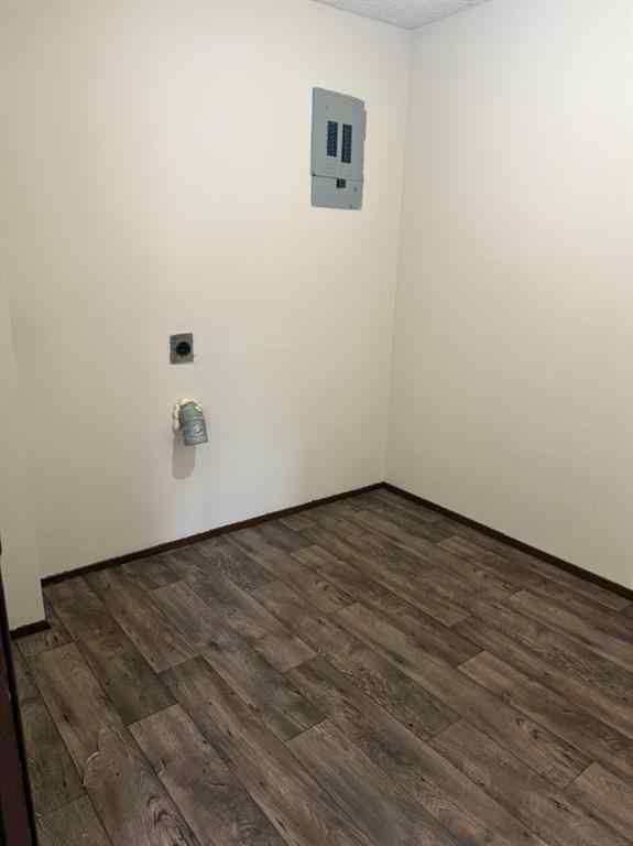 MLS® A2225168 - Unit #1-12 4607 73 Street NW in Bowness Calgary, Commercial