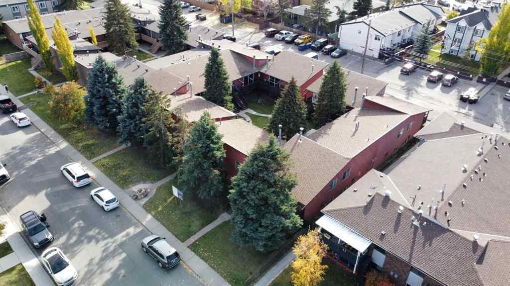 MLS® A2225168 - Unit #1-12 4607 73 Street NW in Bowness Calgary, Commercial