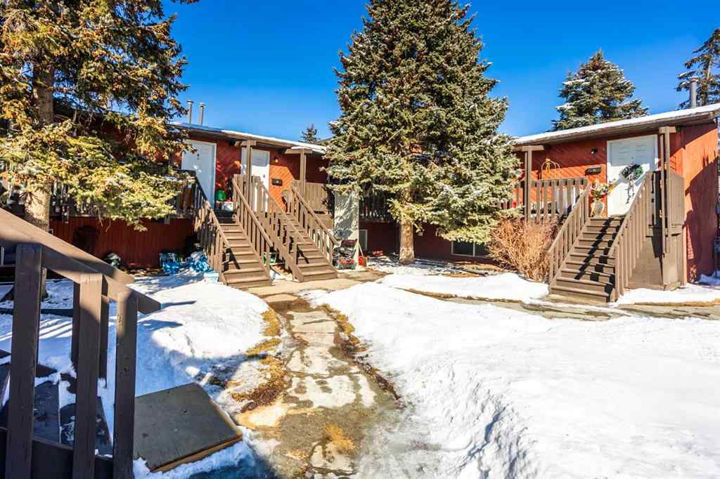 MLS® A2225168 - Unit #1-12 4607 73 Street NW in Bowness Calgary, Commercial