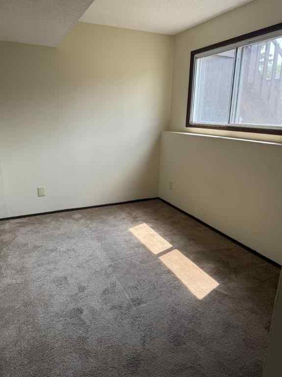 MLS® A2225168 - Unit #1-12 4607 73 Street NW in Bowness Calgary, Commercial
