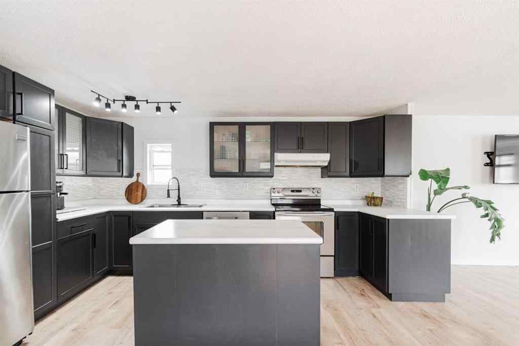 MLS® A2225170 - 184 Gregoire Crescent  in Gregoire Park Fort McMurray, Residential