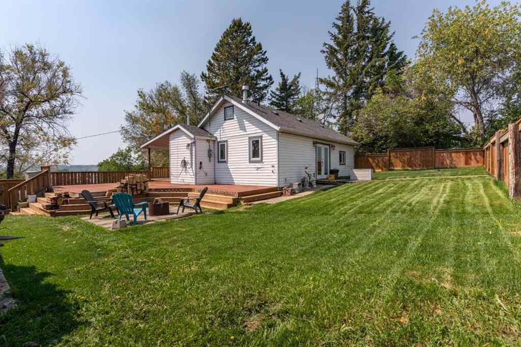 MLS® A2225197 - 211 Red Wing Crescent  in Tillicum Beach Tillicum Beach, Residential