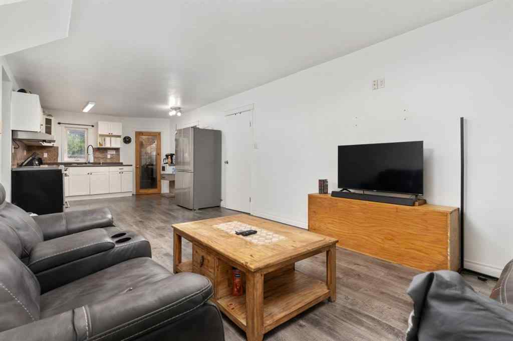 MLS® A2225197 - 211 Red Wing Crescent  in Tillicum Beach Tillicum Beach, Residential