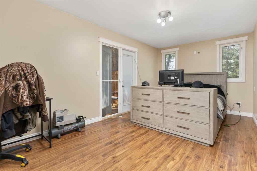MLS® A2225197 - 211 Red Wing Crescent  in Tillicum Beach Tillicum Beach, Residential
