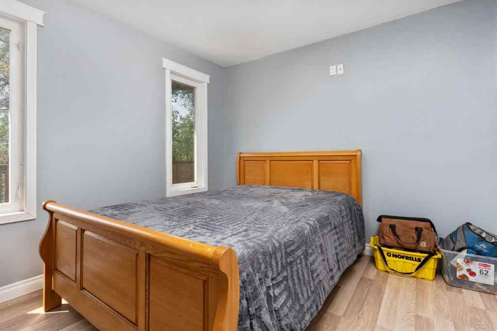 MLS® A2225197 - 211 Red Wing Crescent  in Tillicum Beach Tillicum Beach, Residential