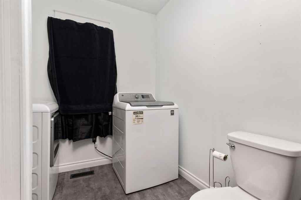 MLS® A2225197 - 211 Red Wing Crescent  in Tillicum Beach Tillicum Beach, Residential