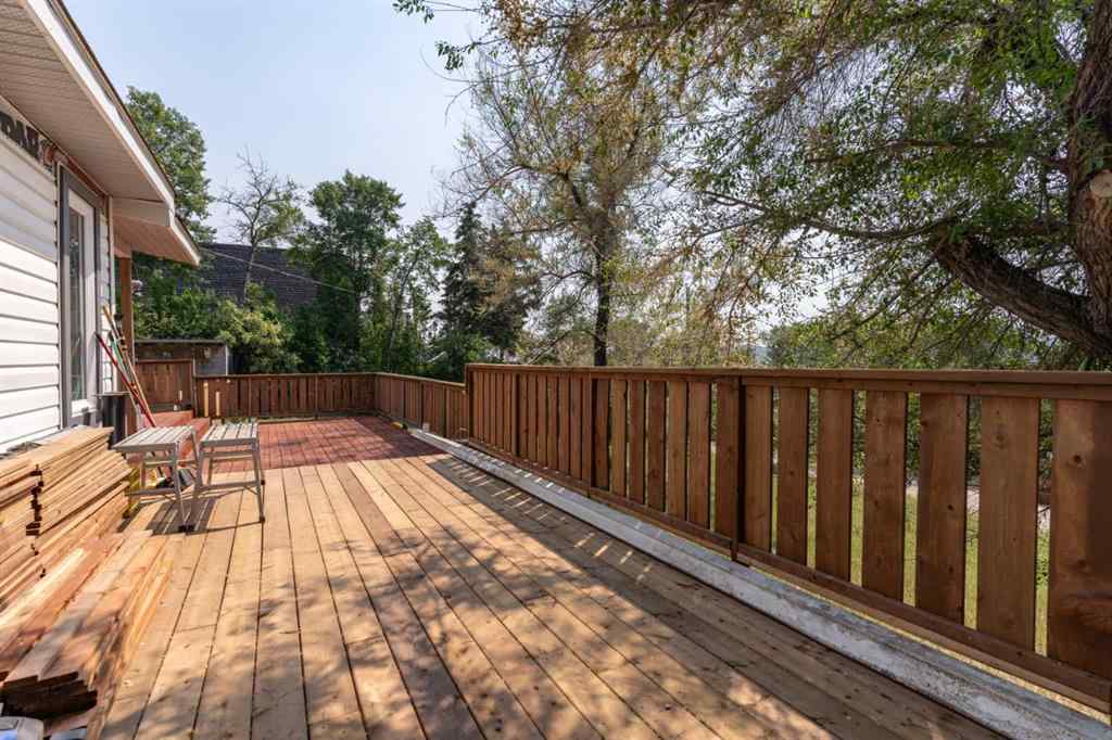 MLS® A2225197 - 211 Red Wing Crescent  in Tillicum Beach Tillicum Beach, Residential