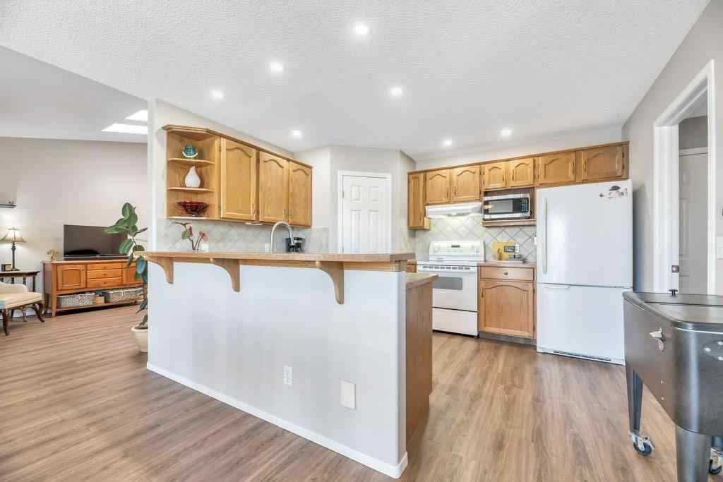 MLS® A2225206 - 15 Henderson Bay NE in NONE Langdon, Residential