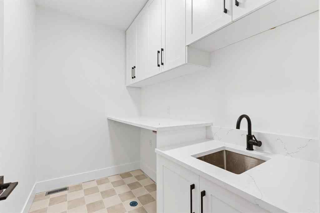 MLS® A2225242 - 520 34A Street NW in Parkdale Calgary, Residential