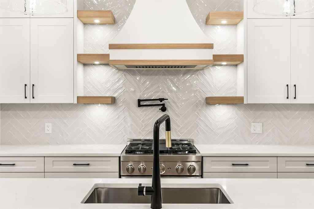 MLS® A2225242 - 520 34A Street NW in Parkdale Calgary, Residential