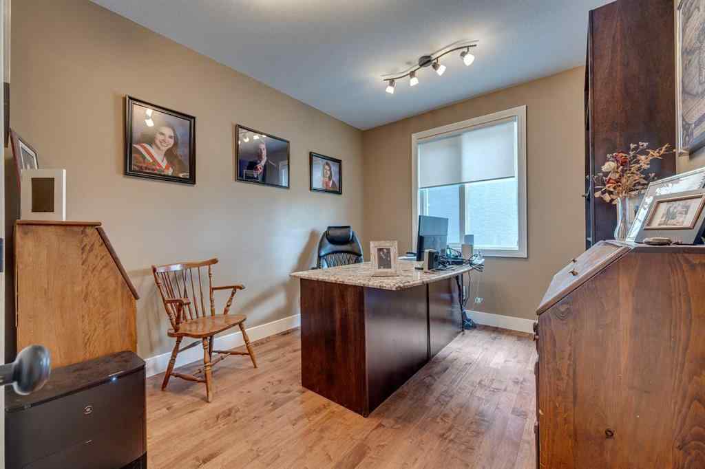 MLS® A2225268 - 4300 Memorial Trail  in Vista Sylvan Lake, Residential