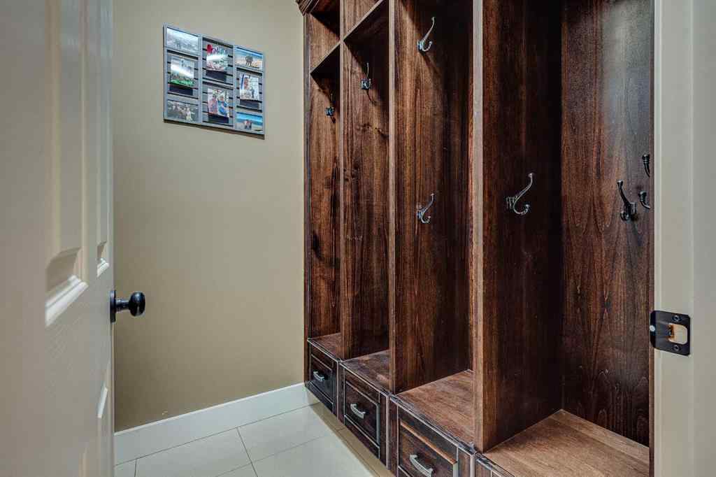 MLS® A2225268 - 4300 Memorial Trail  in Vista Sylvan Lake, Residential