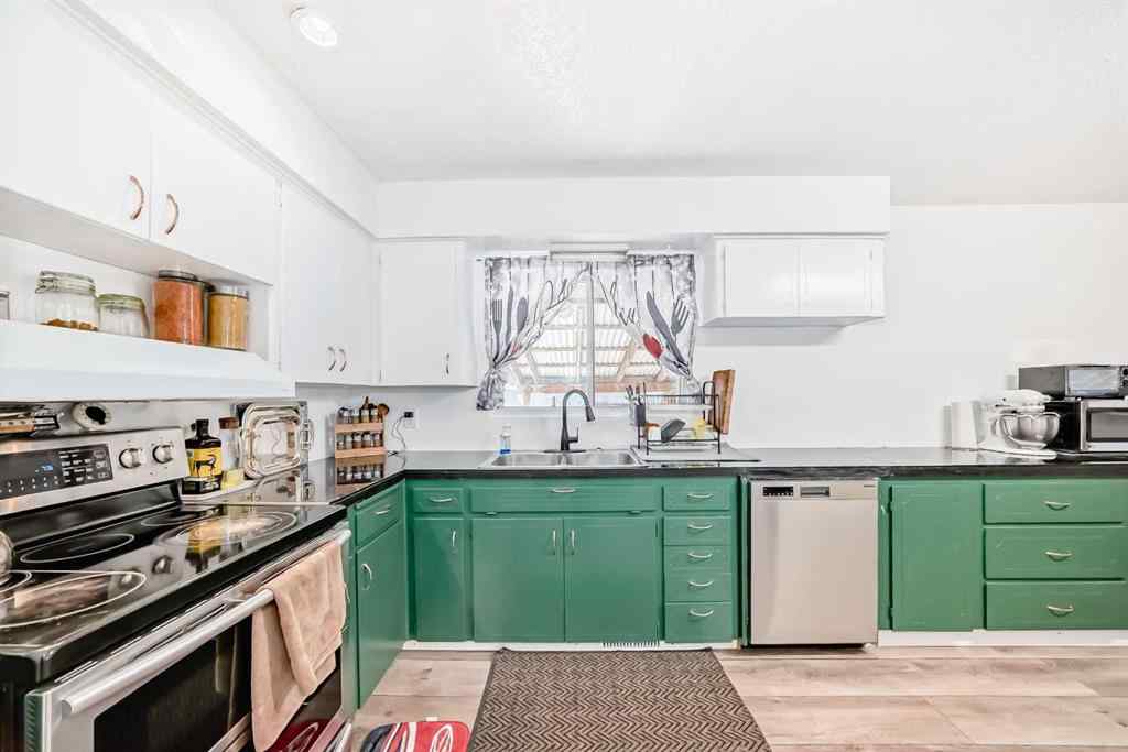 MLS® A2225308 - 7 Fielding Drive SE in Fairview Calgary, Residential