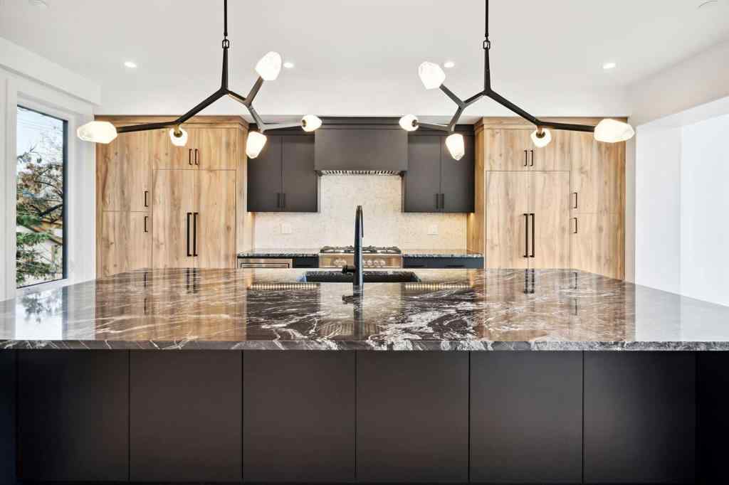 MLS® A2225369 - 512 8th Avenue  in South Canmore Canmore, Residential