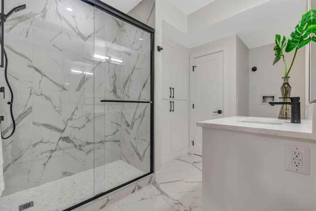 MLS® A2225377 - 2034 29 Street SW in Killarney/Glengarry Calgary, Residential