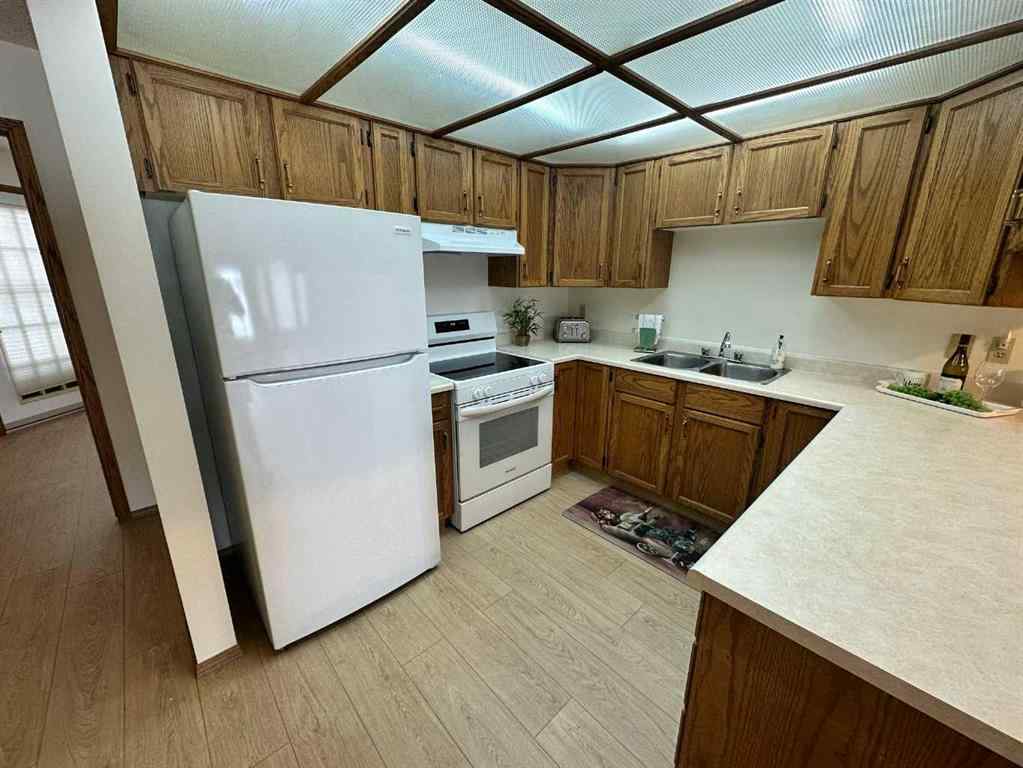 MLS® A2225410 - 4505 52 Street  in Central Ponoka Ponoka, Residential
