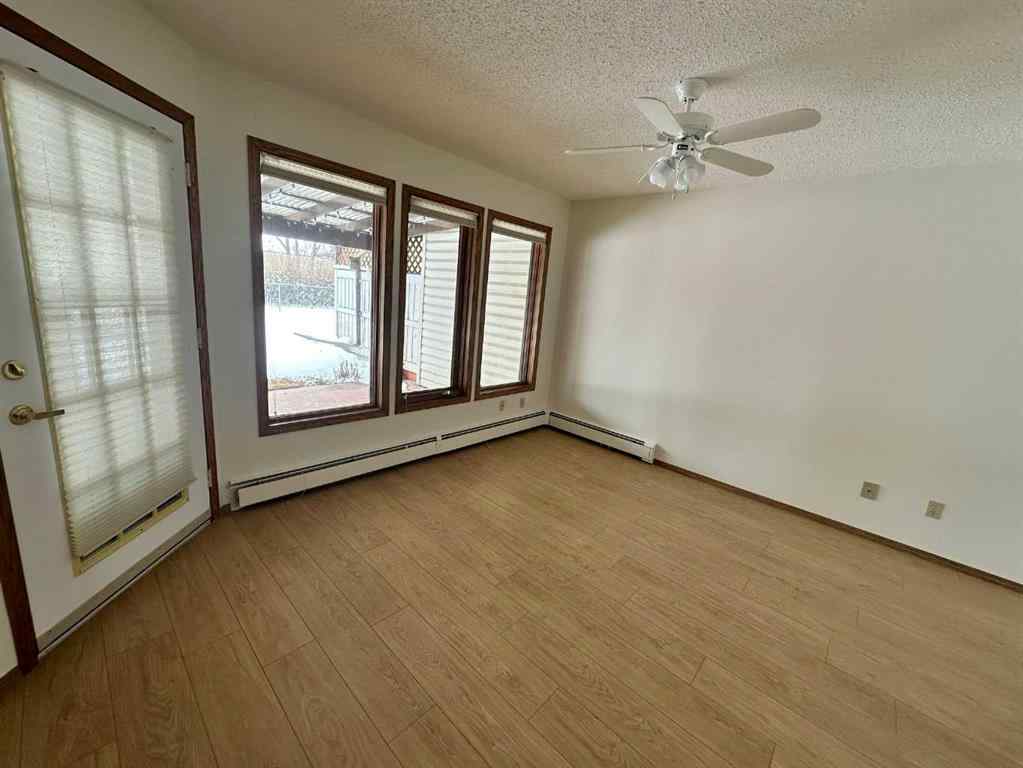 MLS® A2225410 - 4505 52 Street  in Central Ponoka Ponoka, Residential
