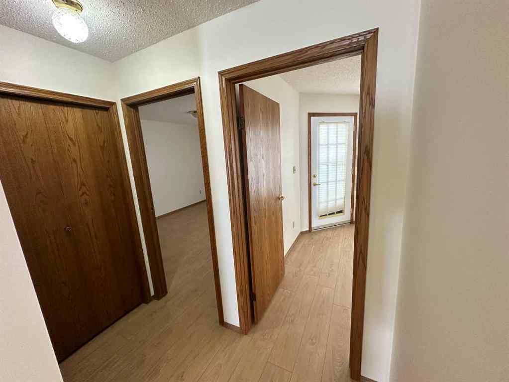 MLS® A2225410 - 4505 52 Street  in Central Ponoka Ponoka, Residential