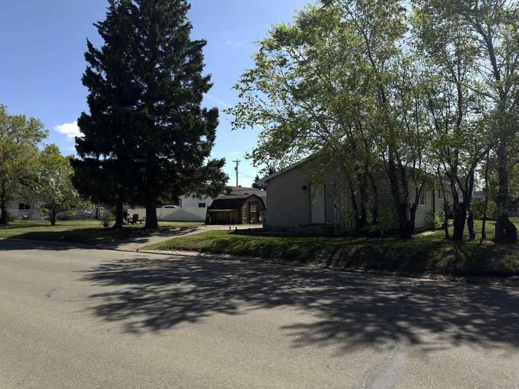 MLS® A2225448 - 902 7 Avenue  in Wainwright Wainwright, Residential