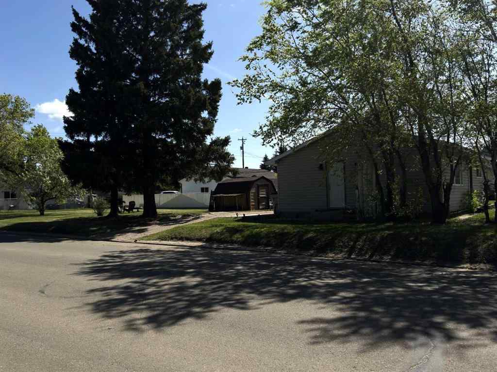 MLS® A2225448 - 902 7 Avenue  in Wainwright Wainwright, Residential