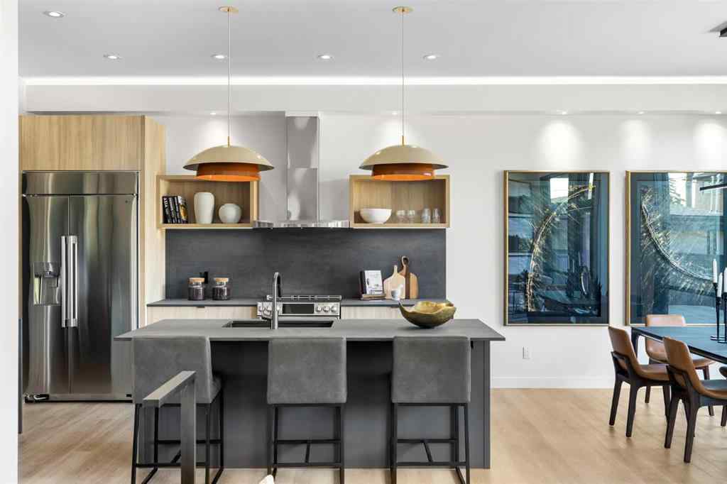 MLS® A2225473 - 3B Willow Crescent SW in Spruce Cliff Calgary, Residential