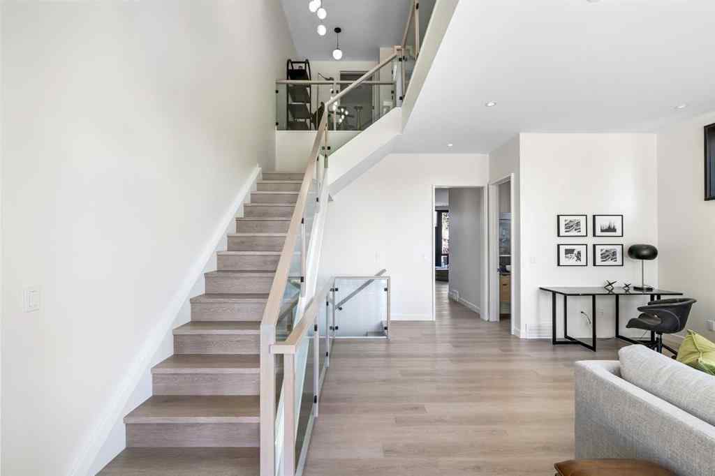 MLS® A2225473 - 3B Willow Crescent SW in Spruce Cliff Calgary, Residential