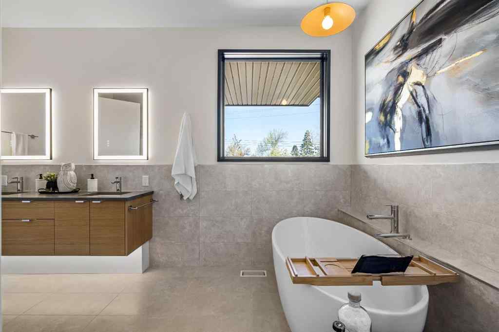 MLS® A2225473 - 3B Willow Crescent SW in Spruce Cliff Calgary, Residential