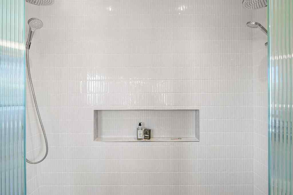 MLS® A2225473 - 3B Willow Crescent SW in Spruce Cliff Calgary, Residential