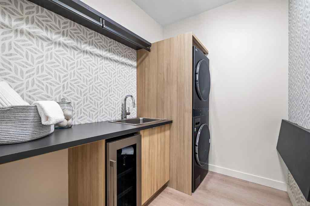 MLS® A2225473 - 3B Willow Crescent SW in Spruce Cliff Calgary, Residential