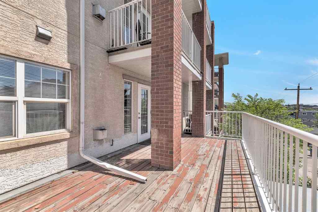 MLS® A2225518 - Unit #206 417 3 Avenue NE in Crescent Heights Calgary, Residential
