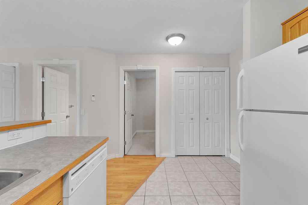 MLS® A2225518 - Unit #206 417 3 Avenue NE in Crescent Heights Calgary, Residential