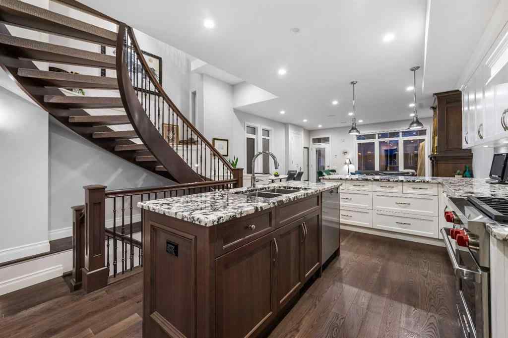 MLS® A2225520 - 922 5 Street NW in Sunnyside Calgary, Residential