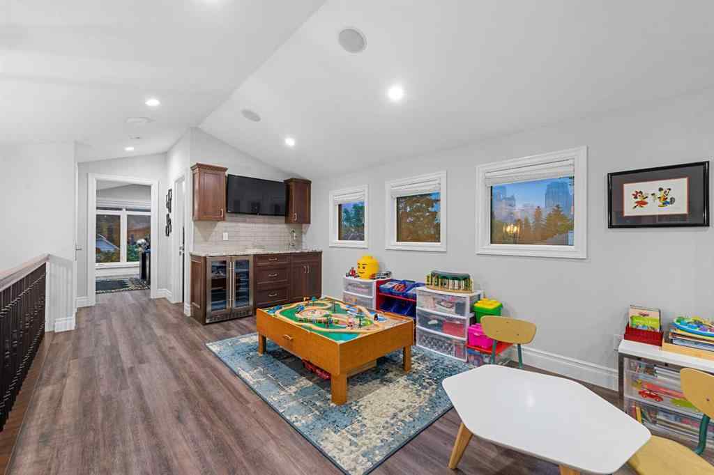 MLS® A2225520 - 922 5 Street NW in Sunnyside Calgary, Residential