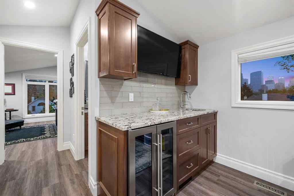MLS® A2225520 - 922 5 Street NW in Sunnyside Calgary, Residential