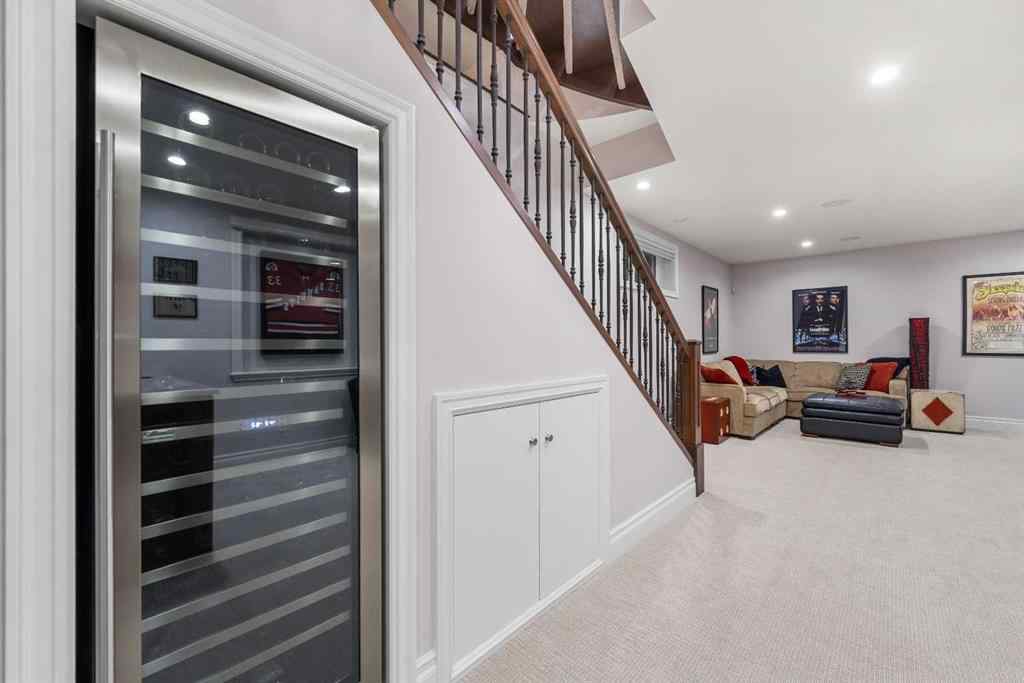 MLS® A2225520 - 922 5 Street NW in Sunnyside Calgary, Residential