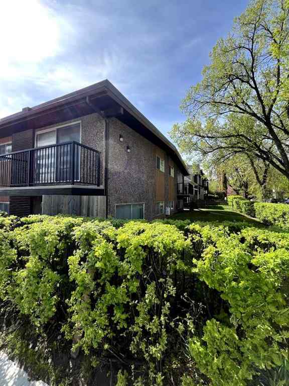 MLS® A2225540 - 1241 5 Avenue NW in Hillhurst Calgary, Commercial