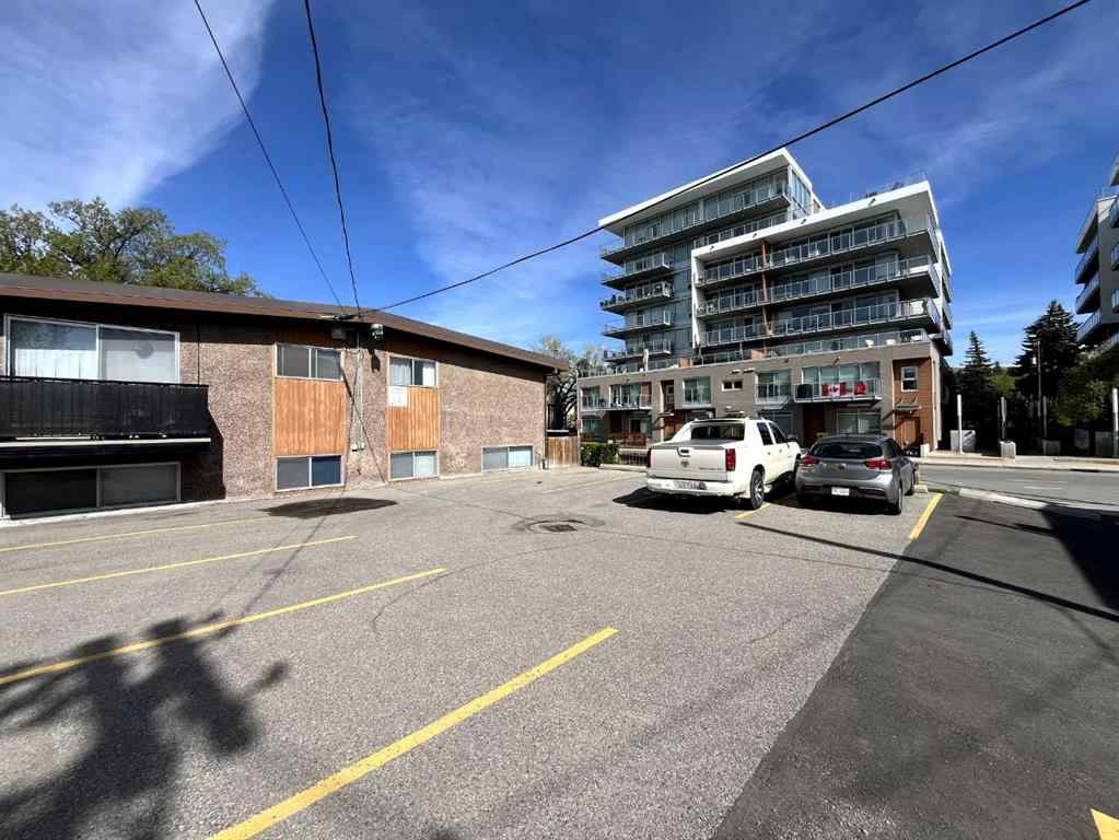 MLS® A2225540 - 1241 5 Avenue NW in Hillhurst Calgary, Commercial