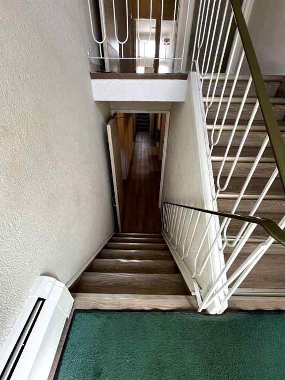 MLS® A2225540 - 1241 5 Avenue NW in Hillhurst Calgary, Commercial