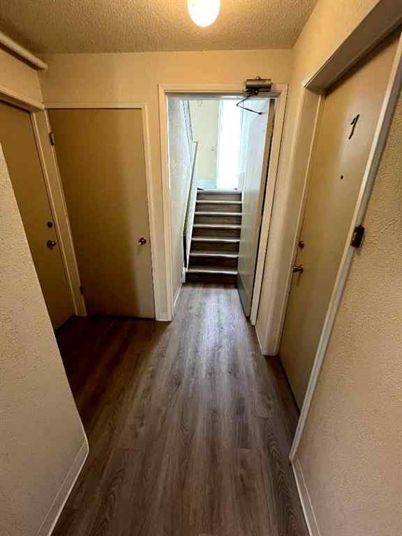 MLS® A2225540 - 1241 5 Avenue NW in Hillhurst Calgary, Commercial