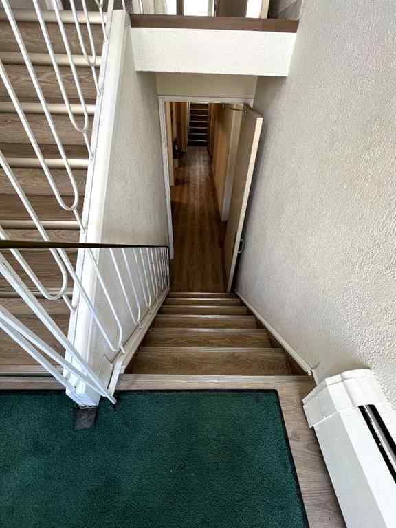 MLS® A2225540 - 1241 5 Avenue NW in Hillhurst Calgary, Commercial