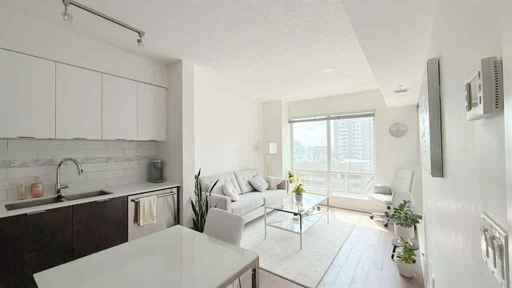 MLS® A2225678 - Unit #1909 930 6 Avenue SW in Downtown Commercial Core Calgary, Residential