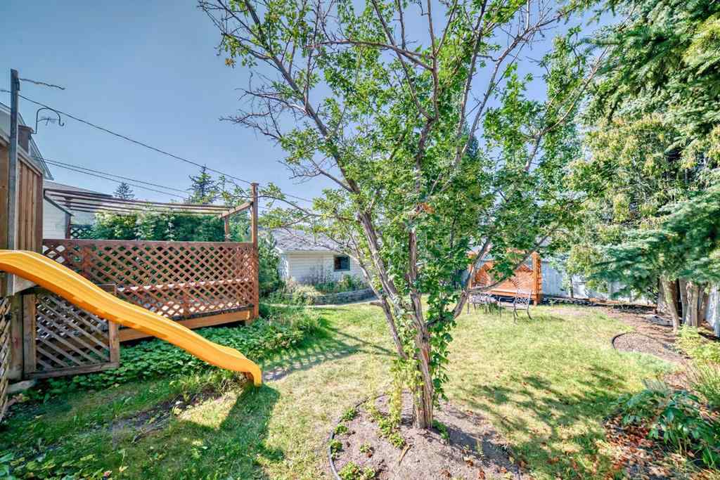MLS® A2225727 - 36 Hooke Road SW in Haysboro Calgary, Residential