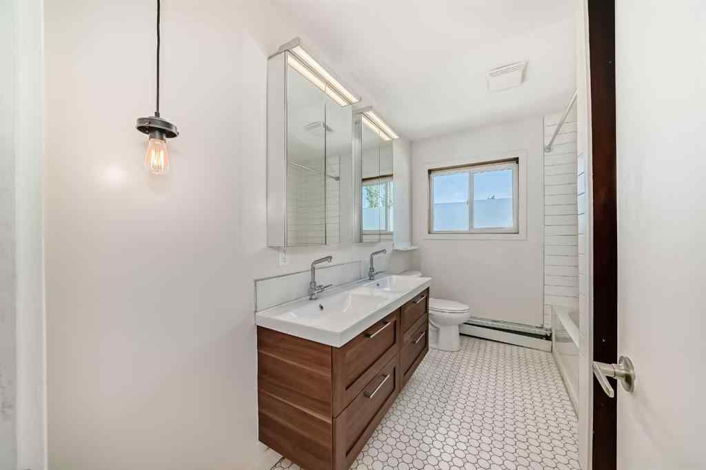 MLS® A2225727 - 36 Hooke Road SW in Haysboro Calgary, Residential