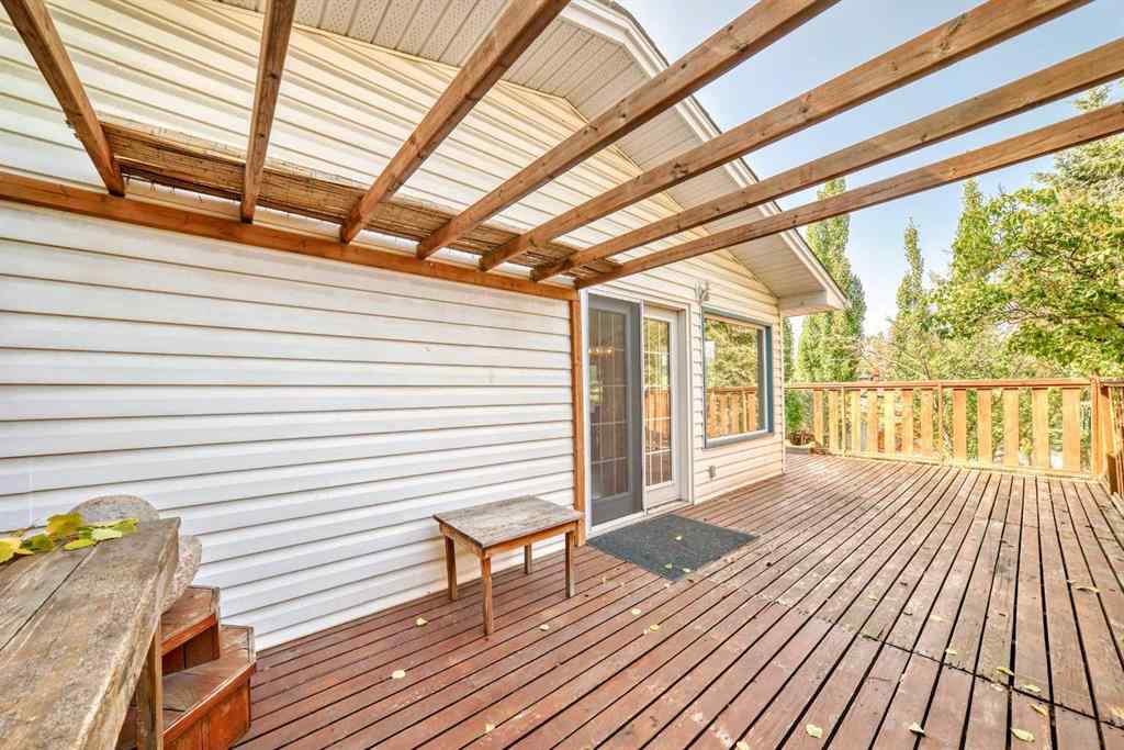 MLS® A2225727 - 36 Hooke Road SW in Haysboro Calgary, Residential