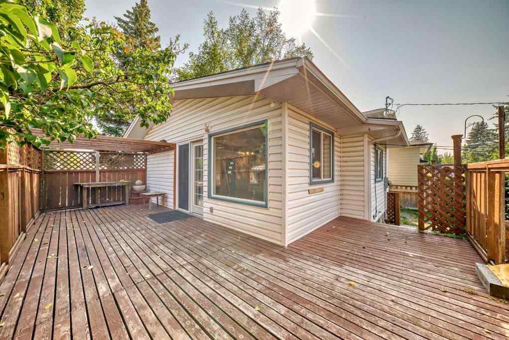 MLS® A2225727 - 36 Hooke Road SW in Haysboro Calgary, Residential