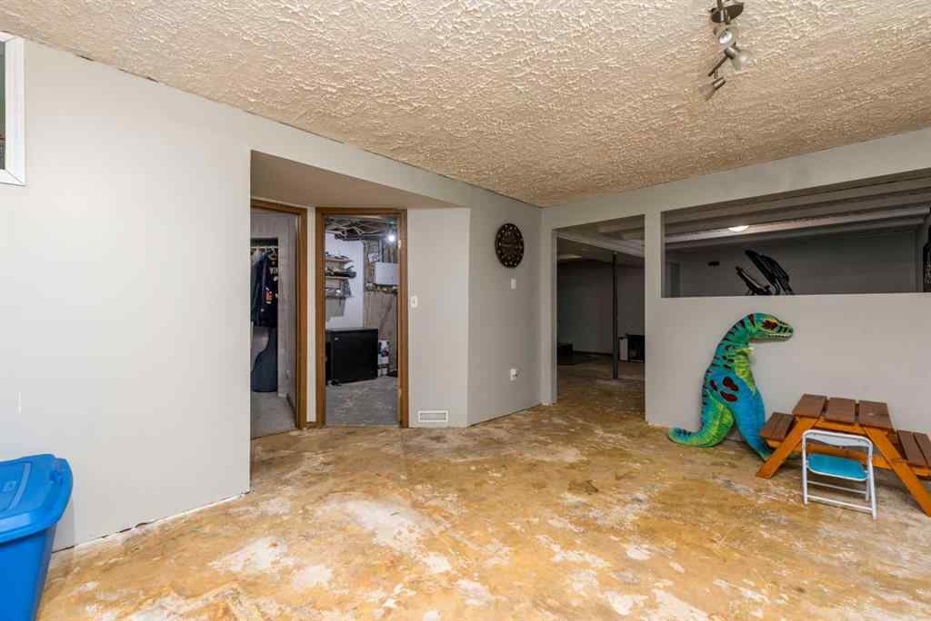MLS® A2225753 - 4743 Barr Crescent   in East Lloydminster Lloydminster, Residential